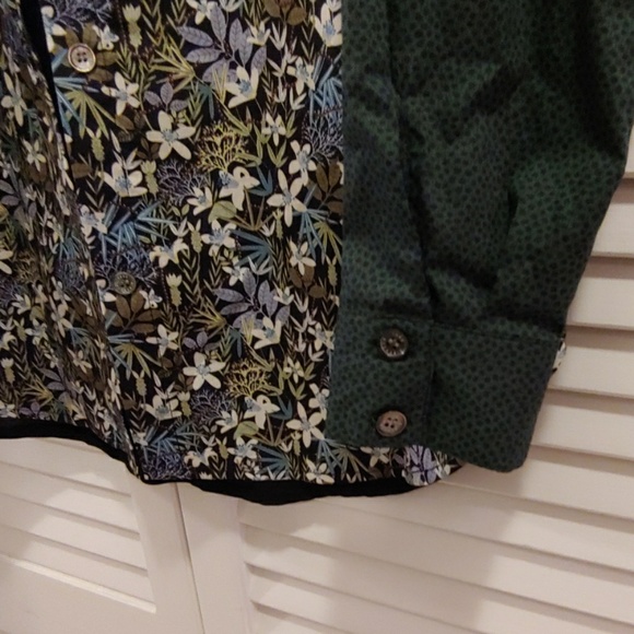 Tess Giberson - Picture 2 of 4